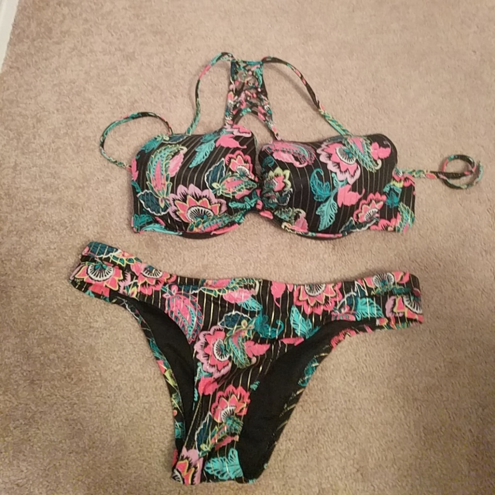 Floral bikini